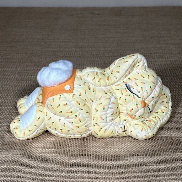 Hand Painted Ceramic Rabbit Figurine Quilted Bunny Carrots Dena's Molds VTG 1986 - Picture 1 of 11